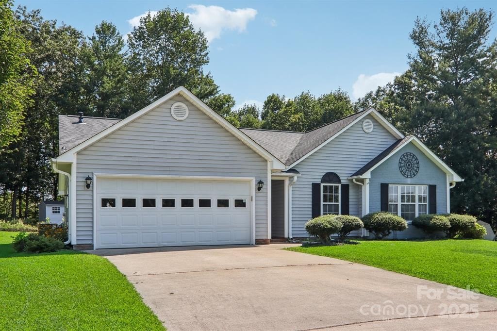 120 Hawks Nest Dr photo 4