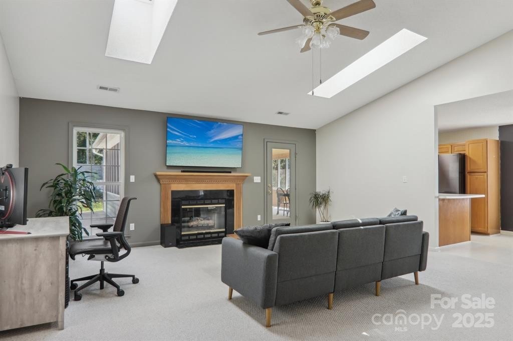 120 Hawks Nest Dr photo 9